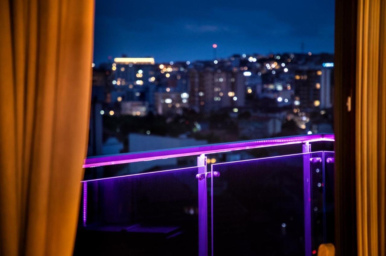 Bentley Apartments Pristina Exterior foto