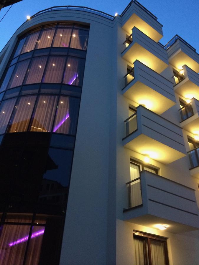 Bentley Apartments Pristina Exterior foto